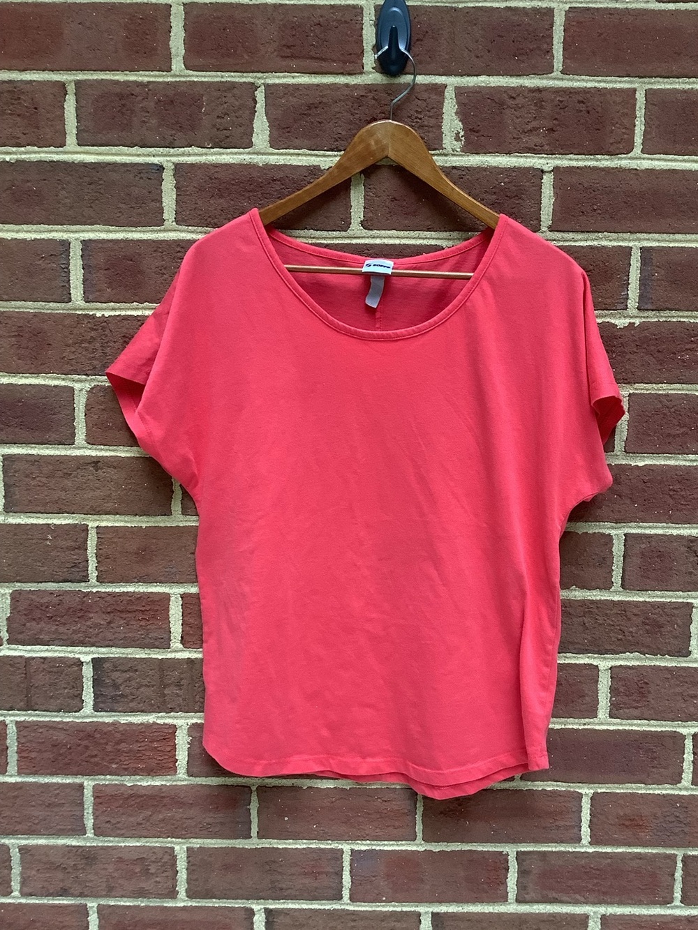 EUC SOFFE Dolman Style Coral Tee Soft Lightweight M